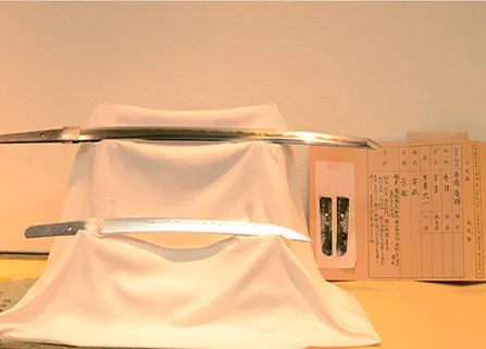 豊後守未国義 以南蛮鉄造之　脇指<br>備前国長船住 横山裕包作　脇指